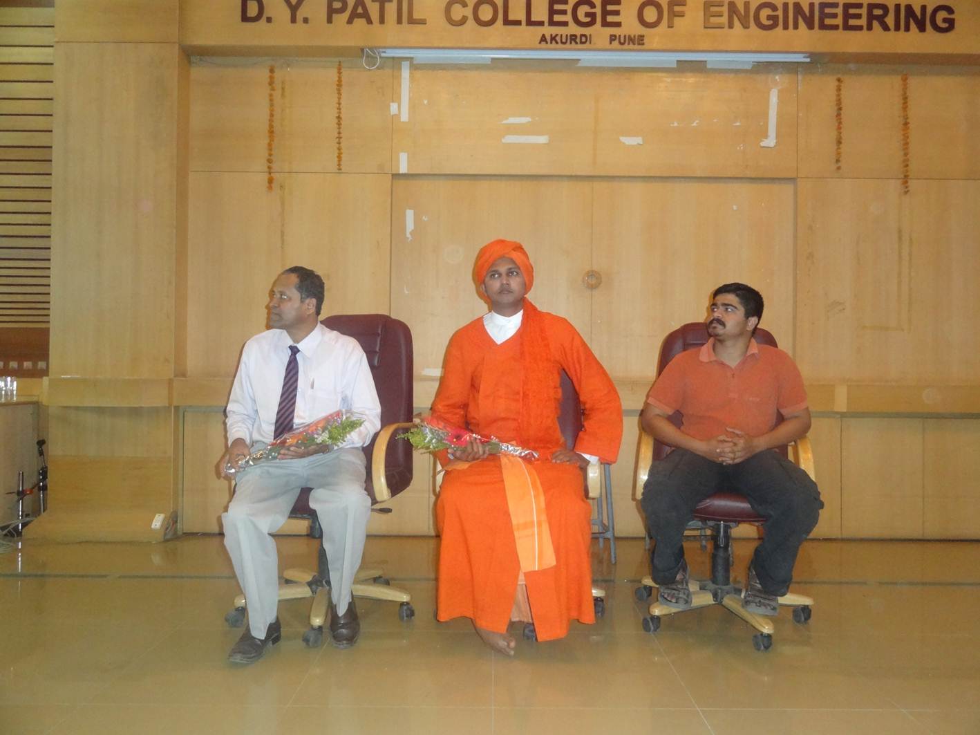 guestlecturebyswamisuvighyanandji.jpg